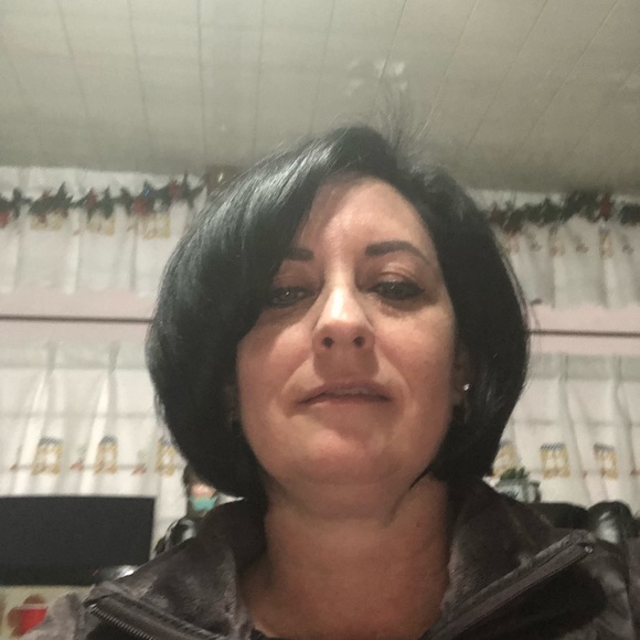 Meet your Posher, Talia - Picture 1 of 1